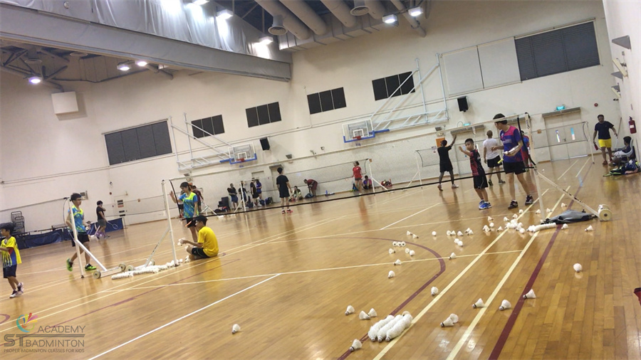 How to Warm Up Properly for Badminton Lessons by ST Badminton Academy Malaysia Setapak 2025