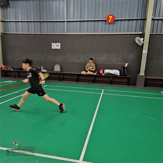 โค้ชแบดมินตันส่วนตัว Setapak | แก้ไขฟุตเวิร์กและการเหวี่ยงไม้ในกัวลาลัมเปอร์