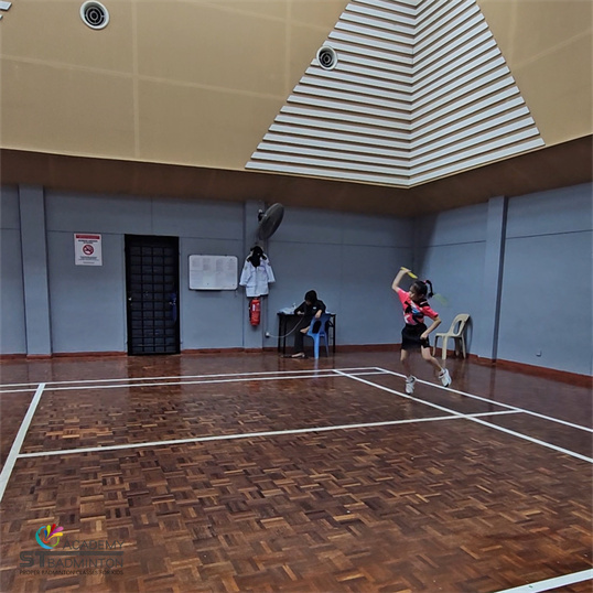 Badminton foundation training session at Dewan Serbaguna Seksyen 10 Wangsa Maju by ST Badminton Academy Malaysia