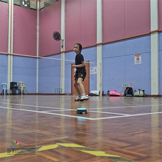 Badminton foundation training session at Dewan Serbaguna Seksyen 2 Wangsa Maju by ST Badminton Academy Malaysia