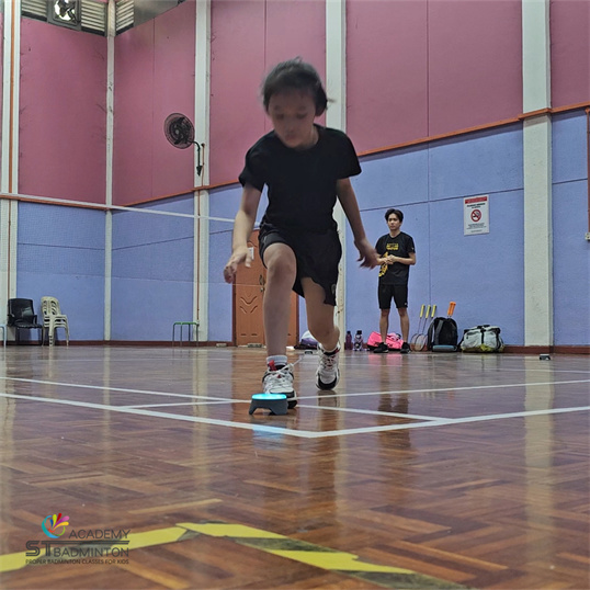 Badminton training for kids at Dewan Serbaguna Seksyen 2 Wangsa Maju Setapak