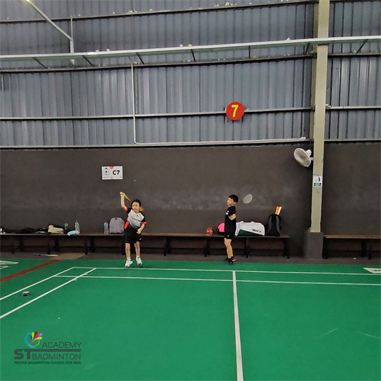 TAR UMT 인근 개인 및 소규모 그룹 배드민턴 훈련 | Setapak 기초 코칭
