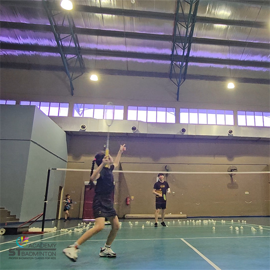 쿠알라룸푸르 배드민턴 코칭 아카데미 | 초급 및 중급 선수 기초 훈련