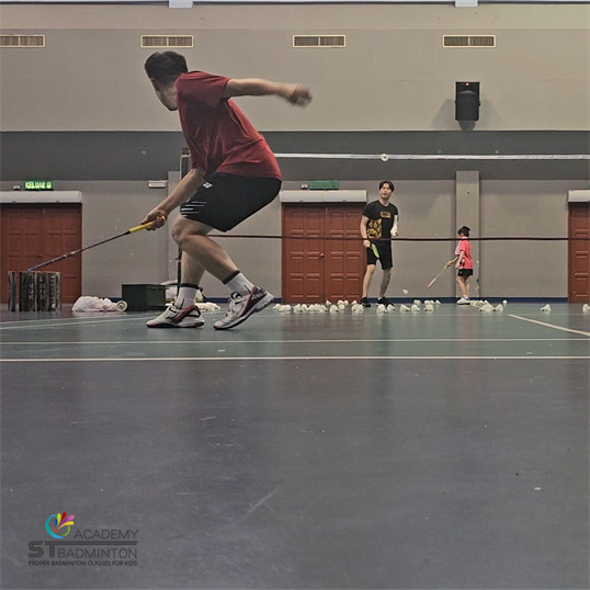การฝึกแบดมินตันสำหรับผู้ใหญ่ Setapak KL | โค้ชแบดมินตันในกัวลาลัมเปอร์