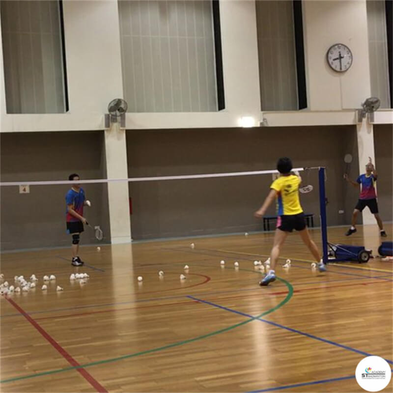 Latihan badminton dewasa di Selayang oleh ST Badminton Academy Malaysia untuk kumpulan kecil (18+)