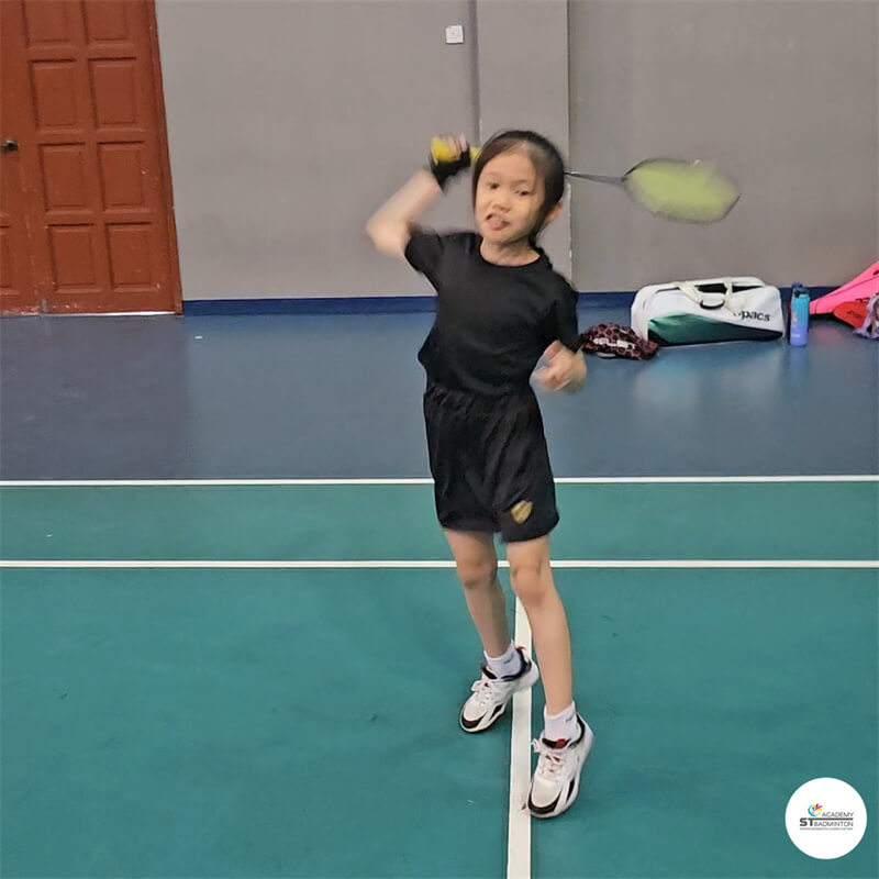 マレーシア Selayang Jaya バドミントン 初心者技術｜正しいフォーム 基礎フットワーク