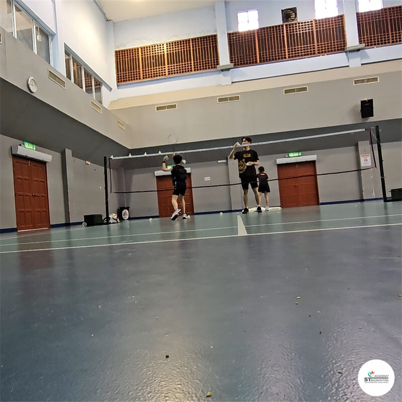 Pelatih bulutangkis bersertifikat melatih anak-anak di Wangsa Maju | Latihan bulutangkis dasar di Setapak