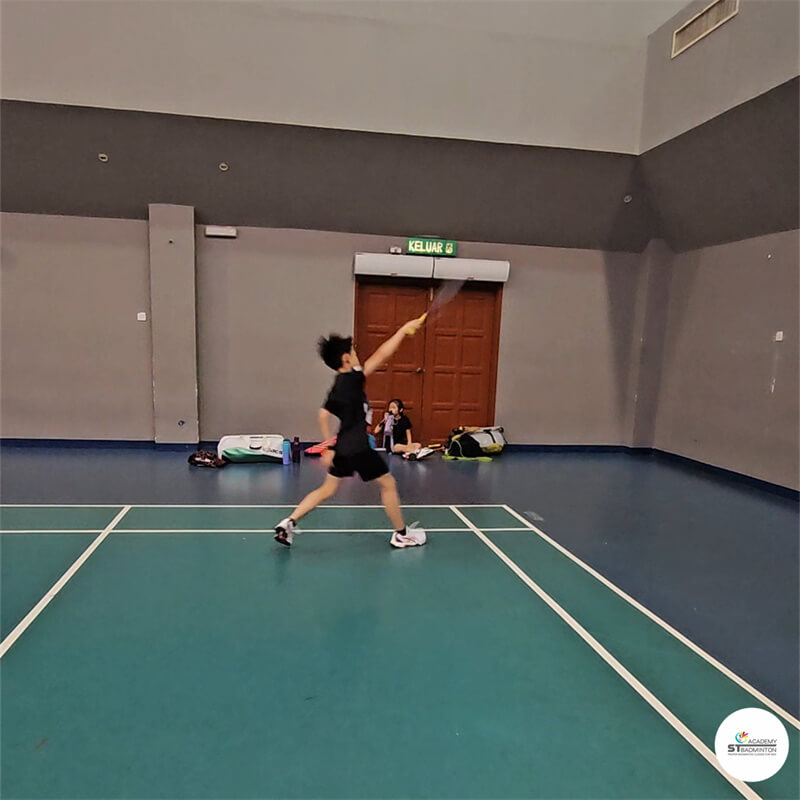 クアラルンプール MRR2 Jalan Kuching 近く バドミントン 基礎ドリル｜スキル構築