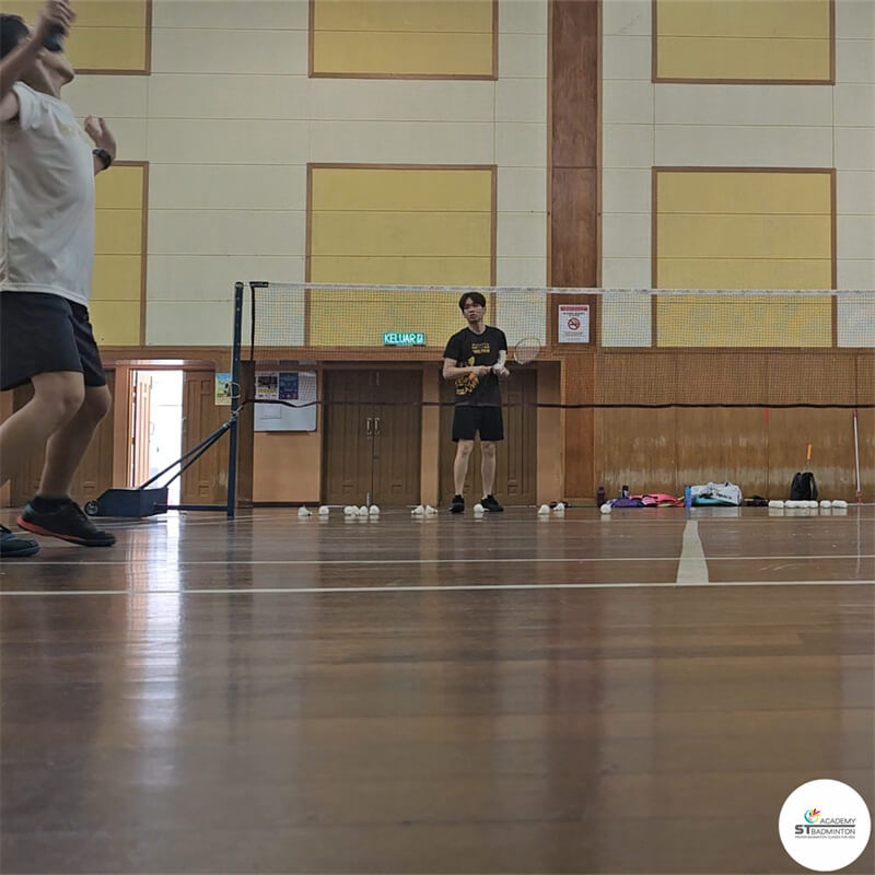 말레이시아 Melati Utama 인근 전문 배드민턴 코치가 지도하는 올바른 기술 훈련 수업
