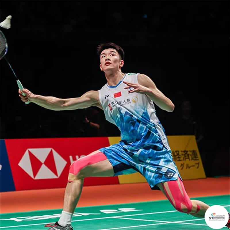 Li Shifeng China professional badminton player men's singles champion in action