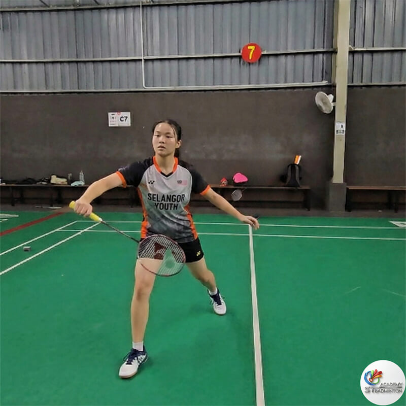 Bisakah Saya Perbaiki Kebiasaan Buruk Kelas bulutangkis dewasa Kepong bantu koreksi grip dan swing pemain sosial