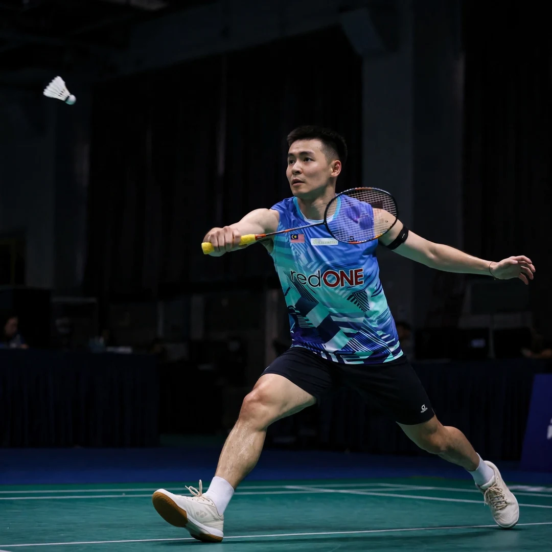 Cheam June Wei backhand clear Cheam June Wei playing a backhand clear (AI-generated)