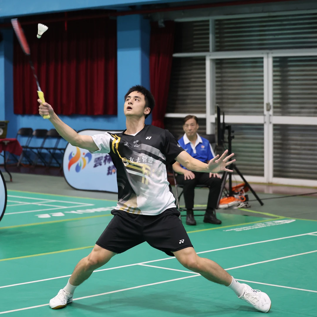 Ting Yen-Chen reaching up for an overhead shot at the 2025 National Games of Taiwan Ting Yen-Chen reaching up for an overhead shot at the 2025 National Games of Taiwan